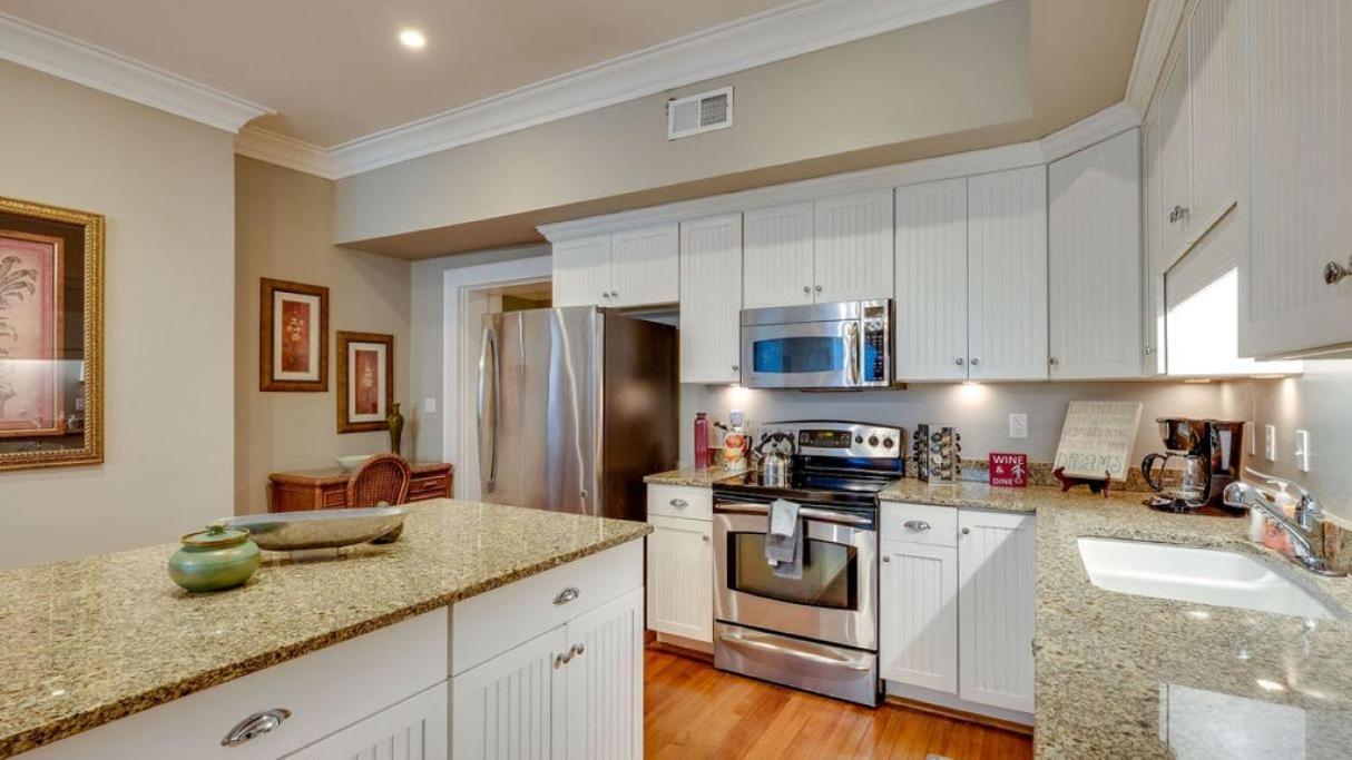 201 York #3 - Homey Downtown 2 Bedroom Steps From The River Savannah Buitenkant foto