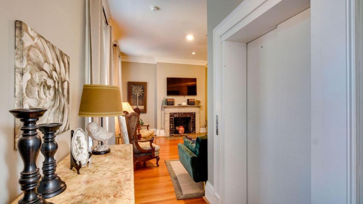 201 York #3 - Homey Downtown 2 Bedroom Steps From The River Savannah Buitenkant foto