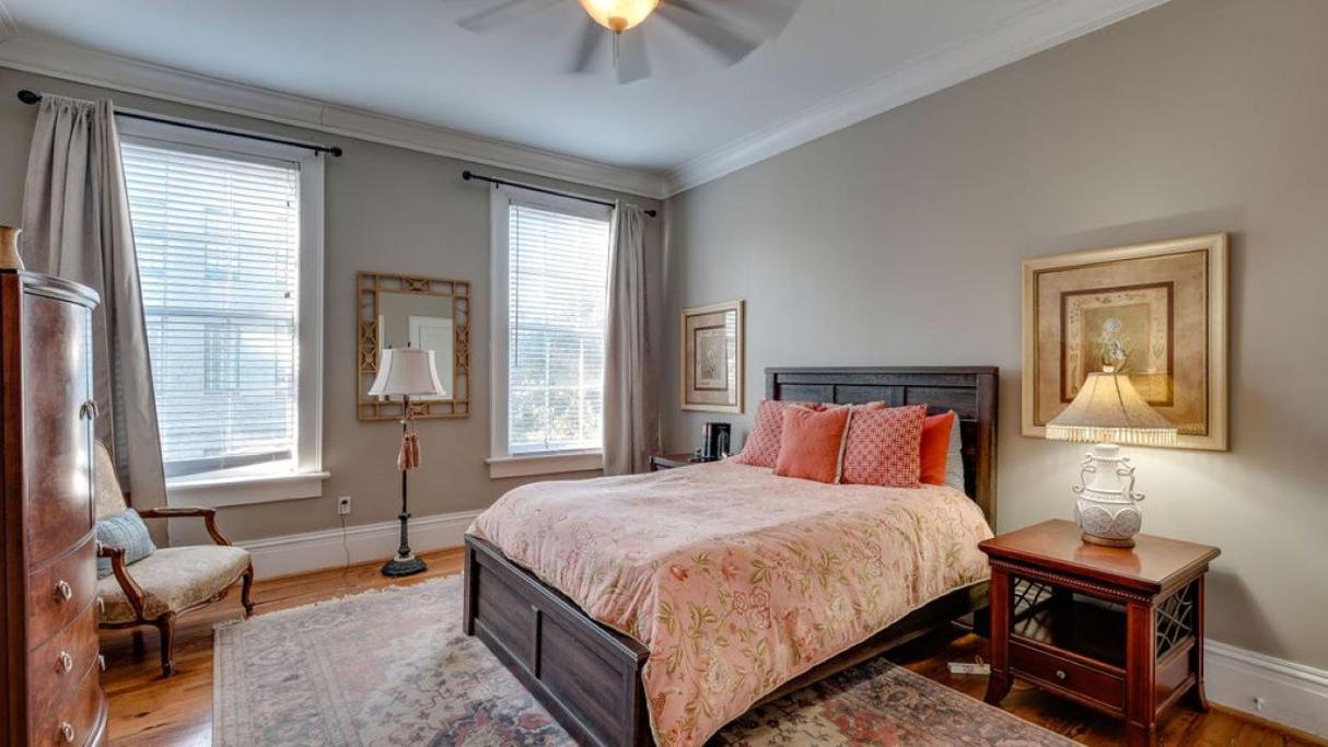 201 York #3 - Homey Downtown 2 Bedroom Steps From The River Savannah Buitenkant foto