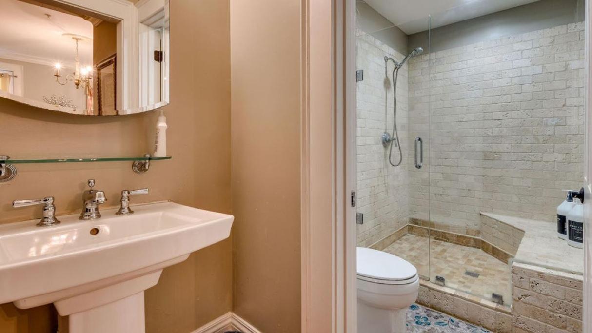 201 York #3 - Homey Downtown 2 Bedroom Steps From The River Savannah Buitenkant foto